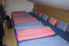 102-0241_IMG